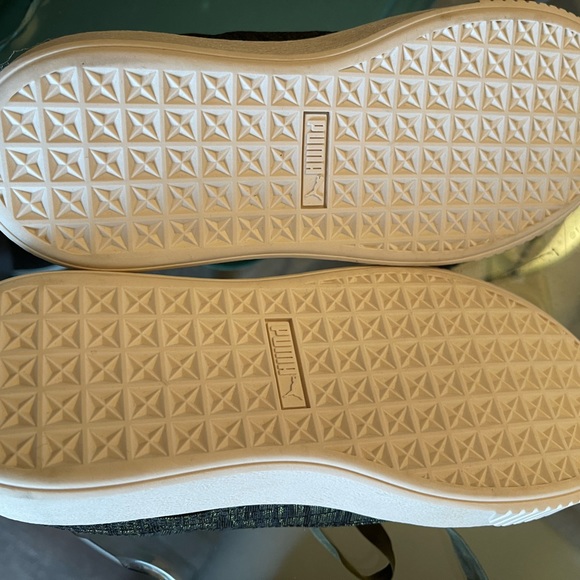 NWOT Puma basket sneakers  (1990s Grunge inspired) high outsole w/platform - Picture 7 of 7